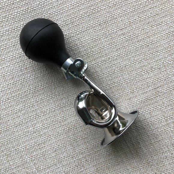 Retro Bugle Bike Horn  (NWOT) - Picture 3 of 9